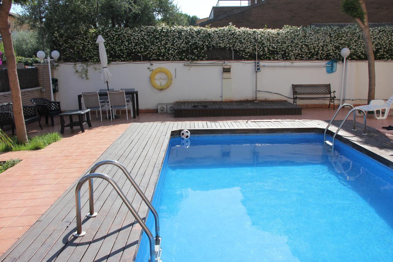 קסטלדפלס Apartamentos Caru מראה חיצוני תמונה